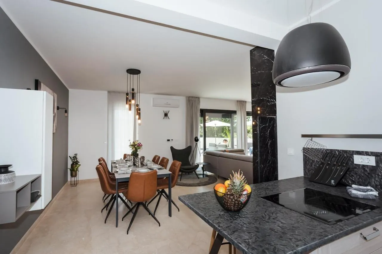 Villa Allure Poljane 0*,